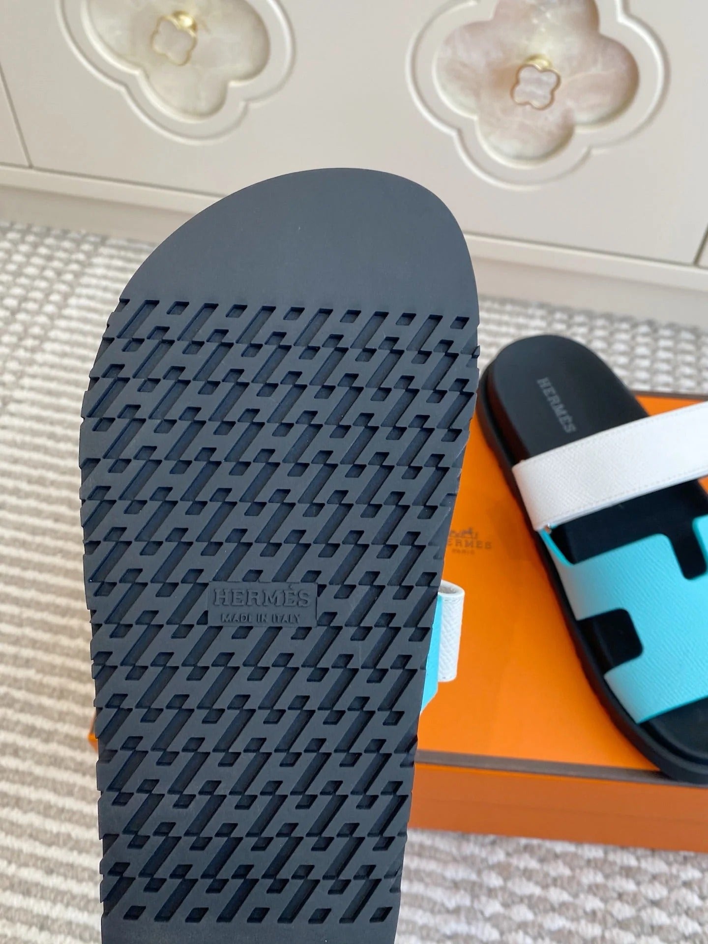 HM 2026 Velcro Slippers Black Blue White Cowhide 667466