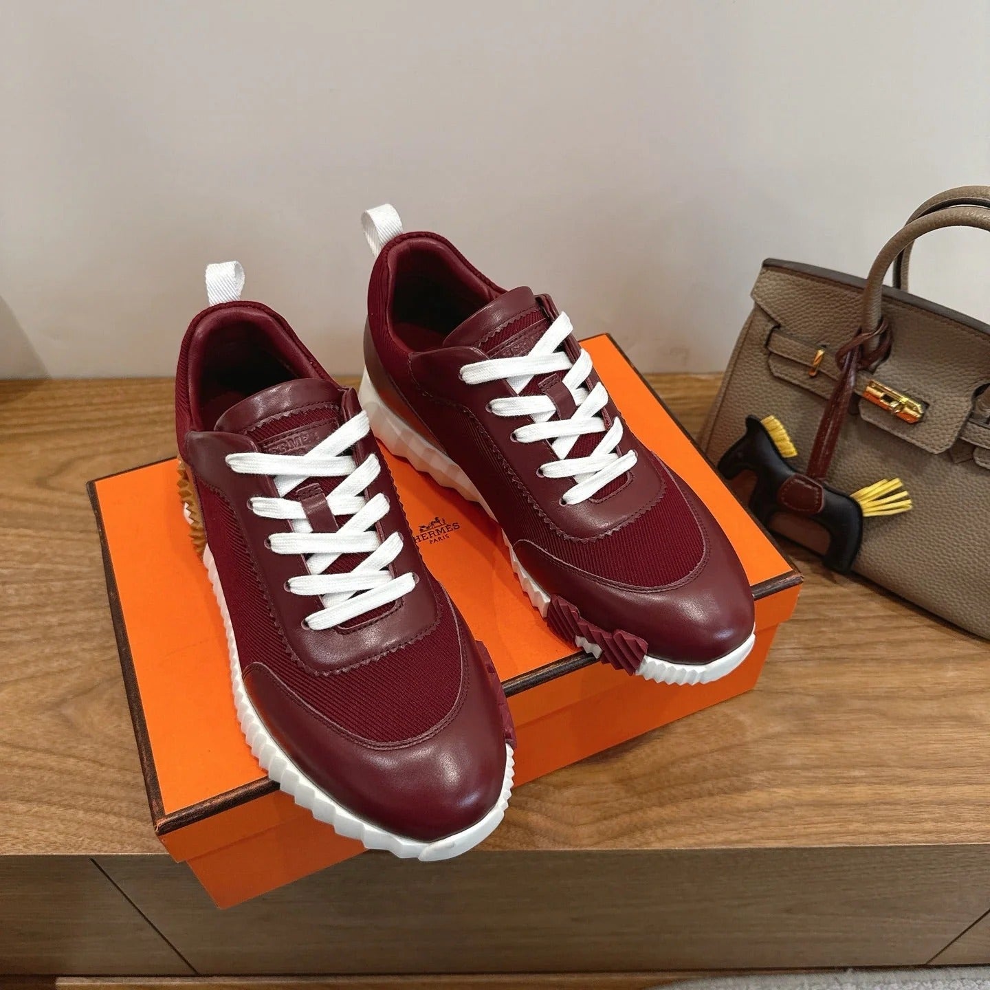 HM 26ss Sneakers Burgundy Leather 638577