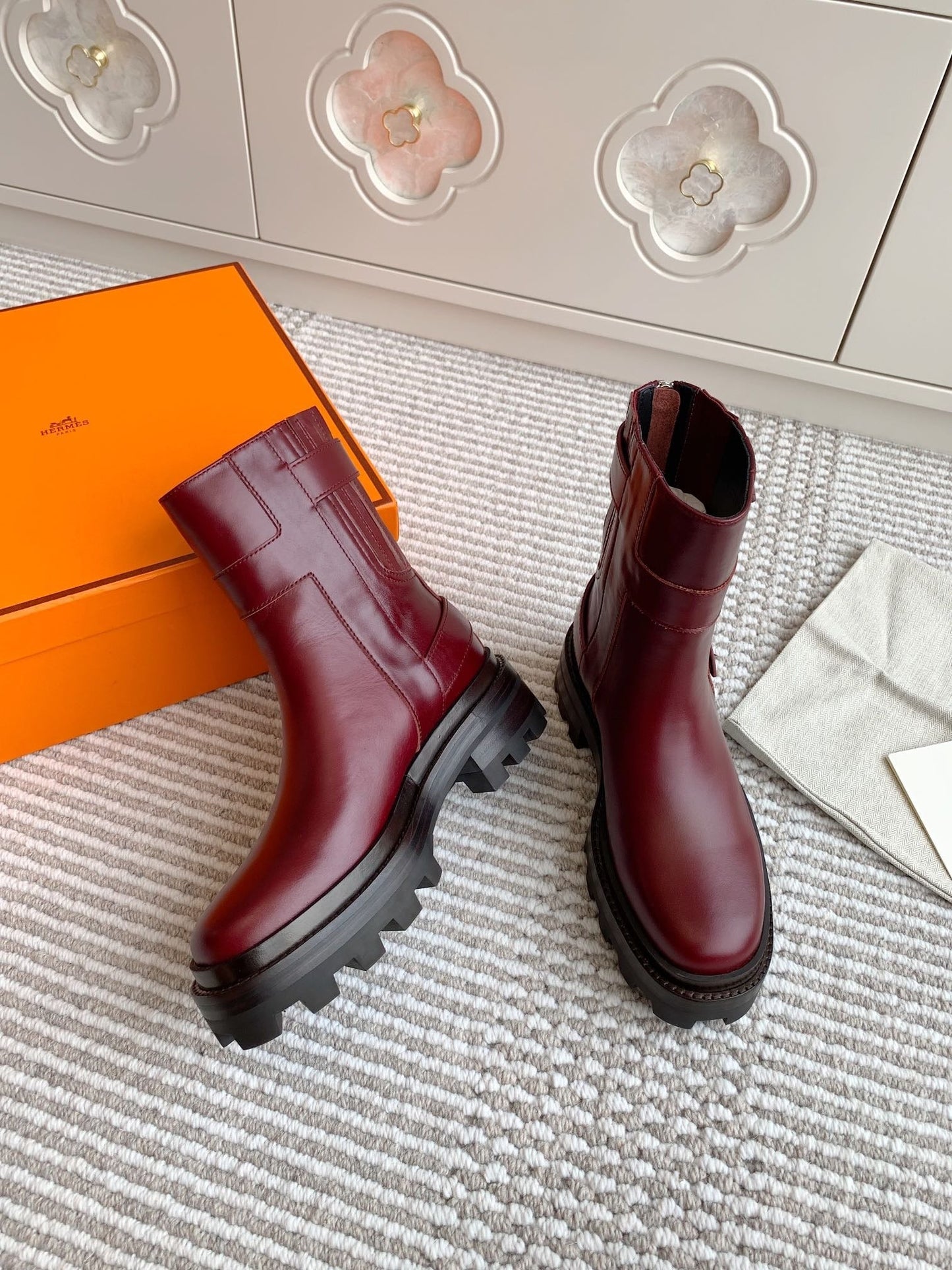 HM JAIME ANKLE BOOT IN BURGUNDY RED CALFSKIN
