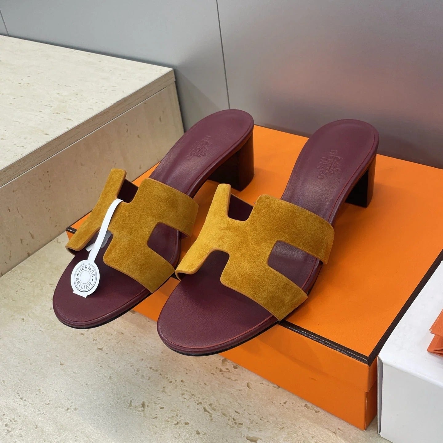 HM 26ss Oran Sandals 45 Burgundy Yellow Suede Cowhide 607215