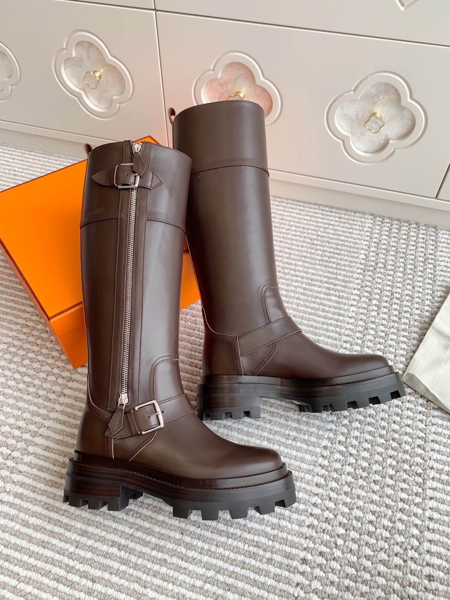 HM JAIME BOOT IN CHOCOLATE BROWN CALFSKIN