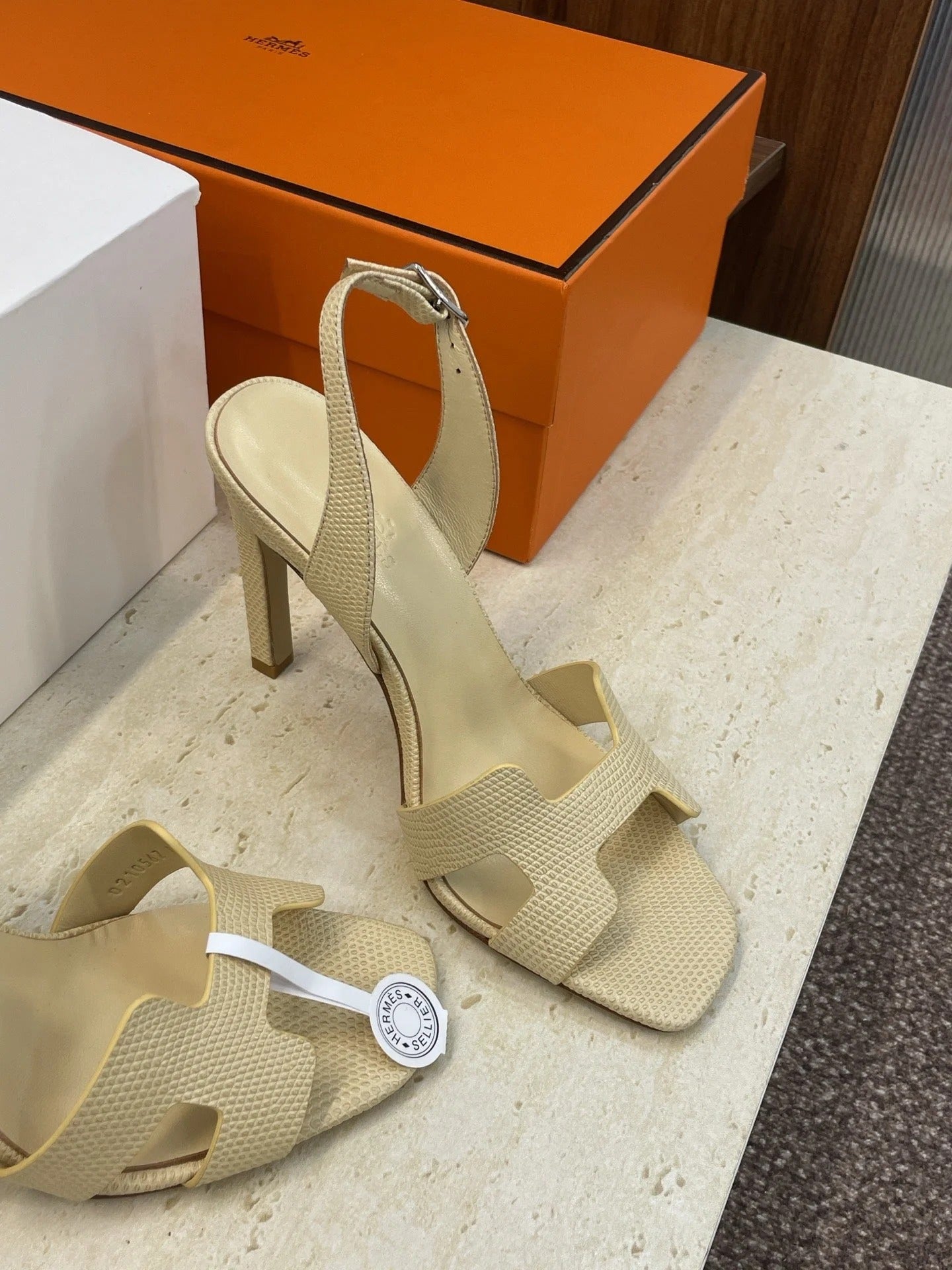 HM 26ss High Heel Sandals 105 Light Beige Cowhide 607114
