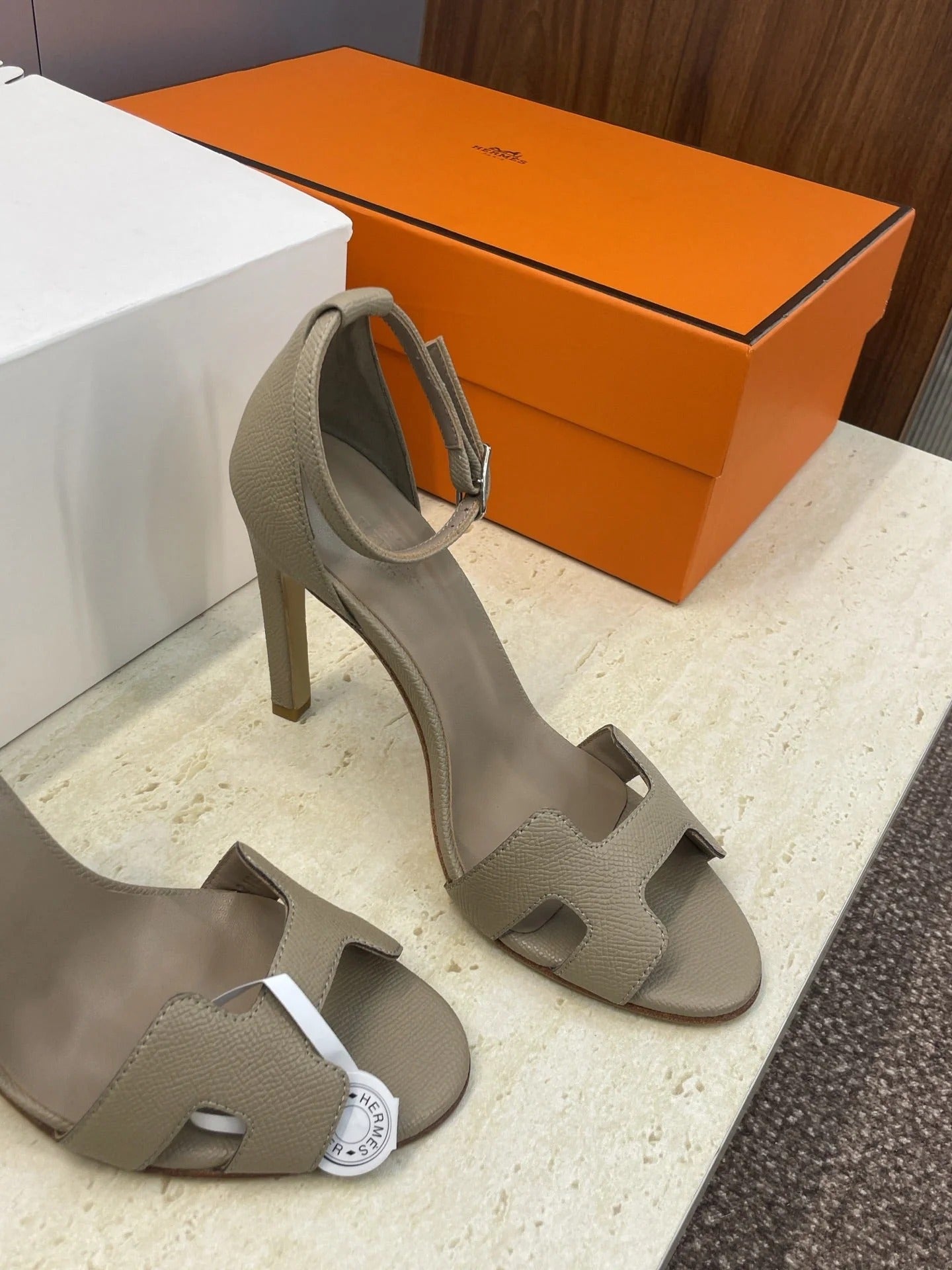 HM 26ss High Heel Sandals 105 Taupe Cowhide 607127