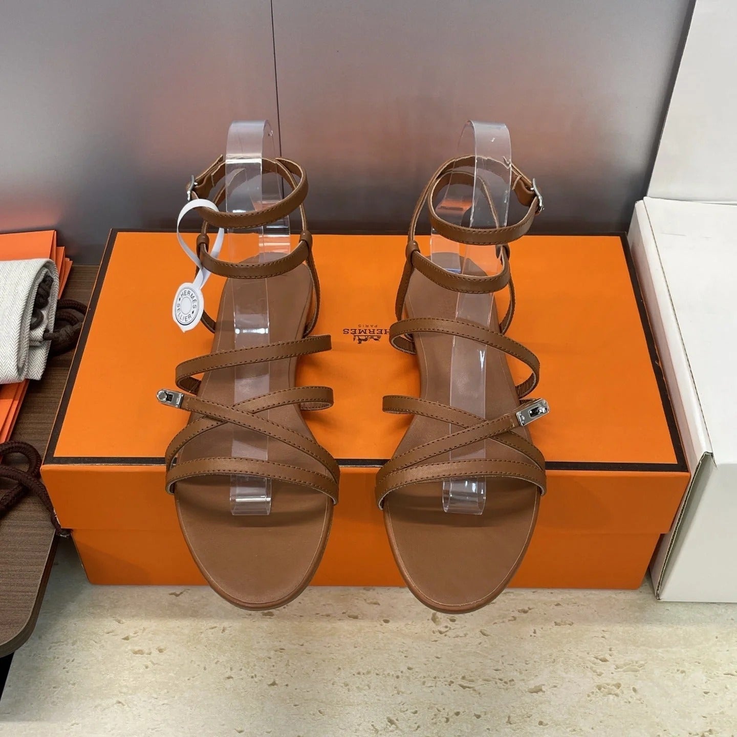 HM 26ss Kelly Sliver Buckle Sandals Brown Calfskin 607162