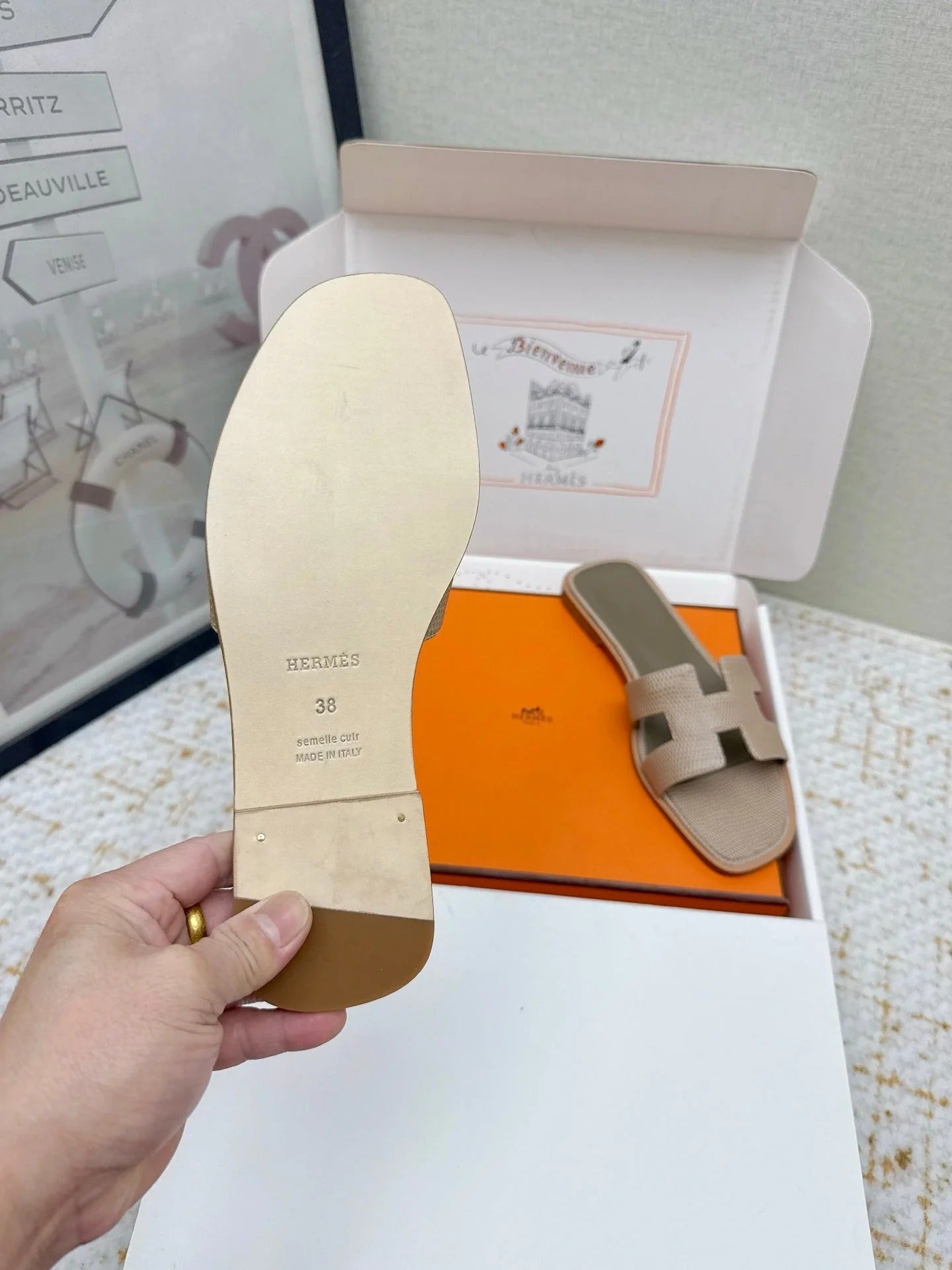 HM 26ss Oran Sandals Beige Olive Green Cowhide 625039