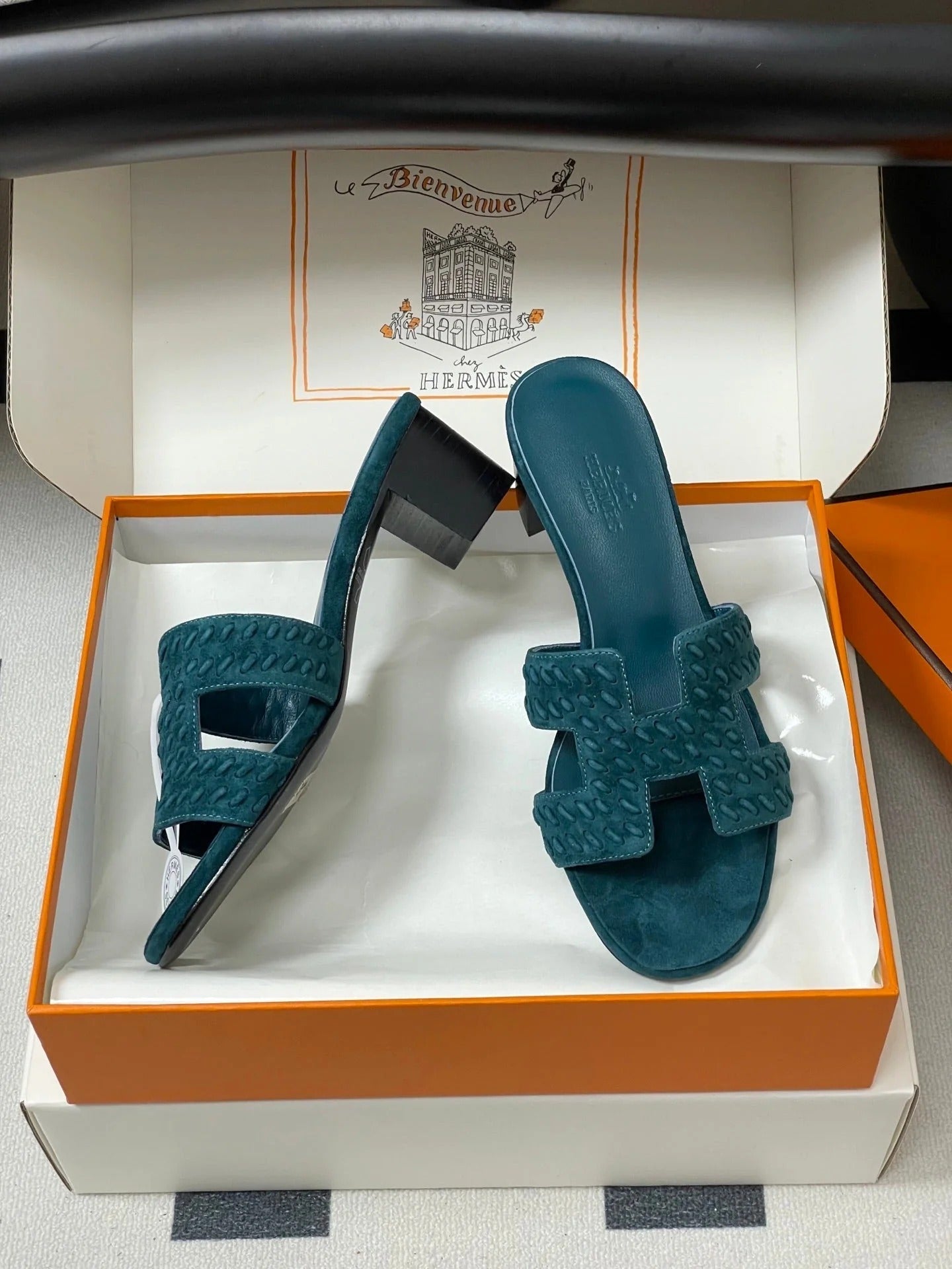 HM 25S ORAN HIGH‑HEEL SANDAL IN DARK BLUE SUEDE AND LAMBSKIN