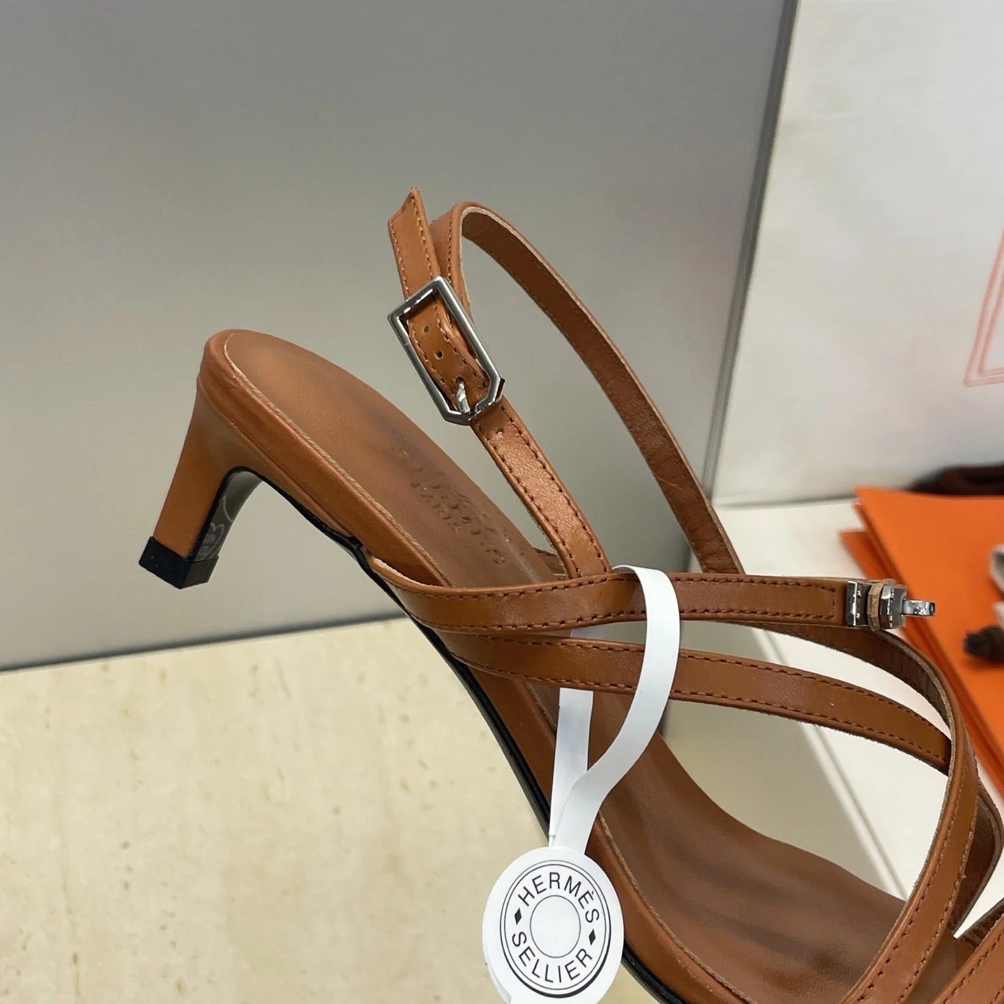 HM 26ss Kelly Sliver Buckle Sandals 40 Brown Calfskin 607164