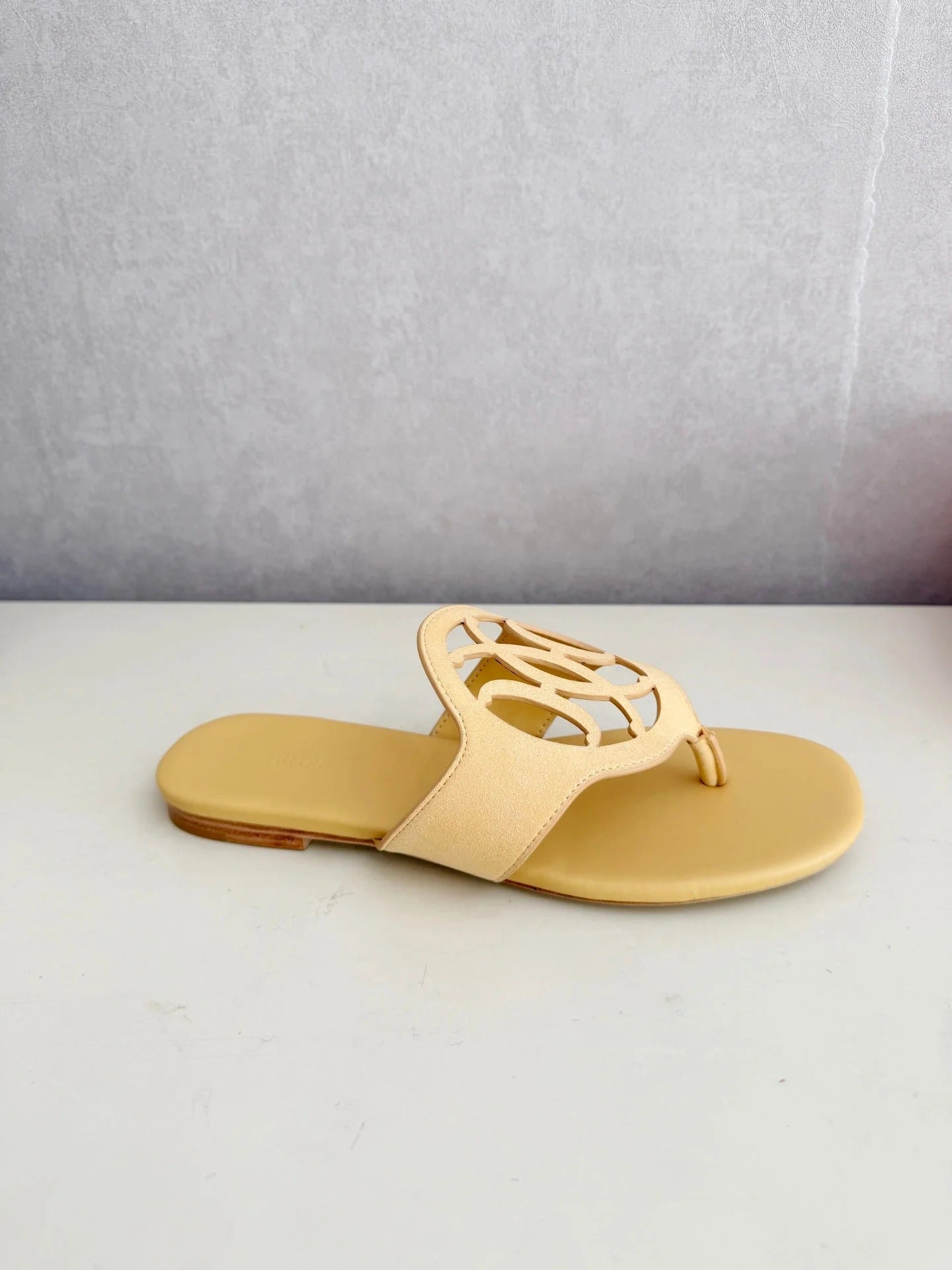 HM 26ss Pig-Nose Slipper Light Yellow Leather 605911