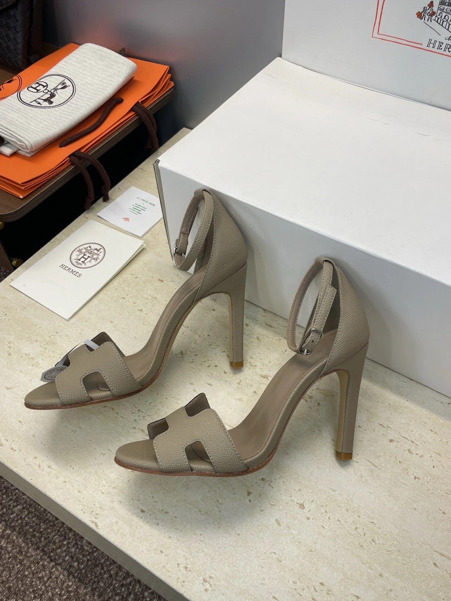 HM 26ss High Heel Sandals 105 Taupe Cowhide 607127