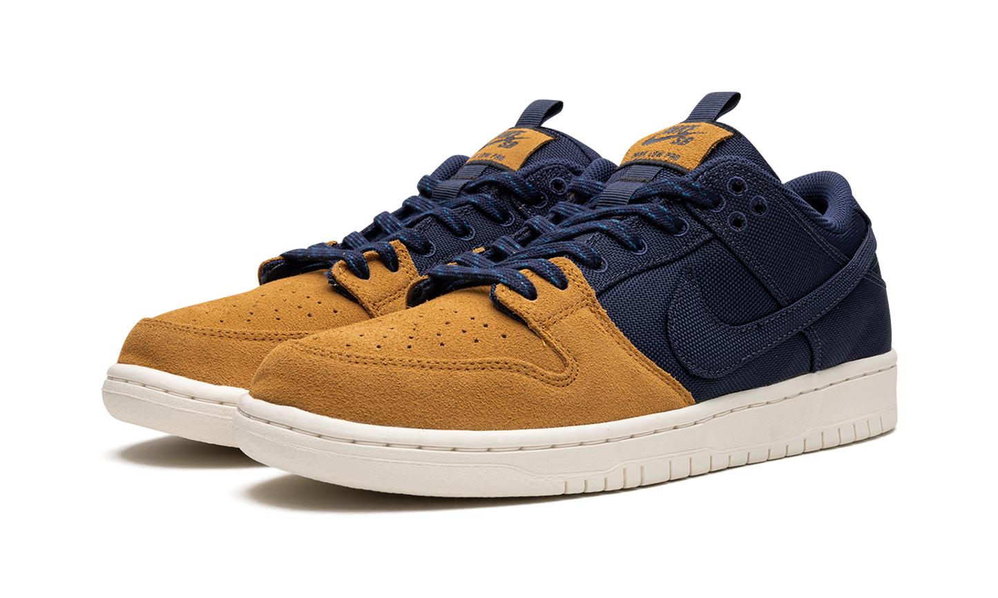 SB Dunk Low "Midnight Navy/Desert Ochre" DX6775 400
