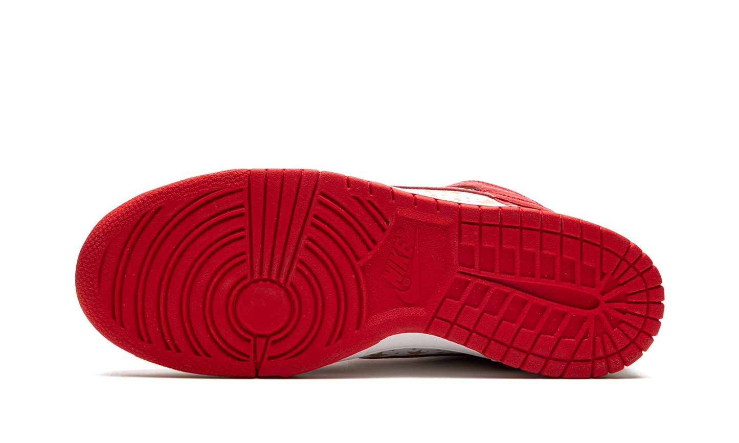SB Dunk High Pro "Supreme - Red Stars (2003)" 307385 161