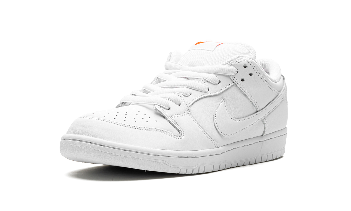 SB Dunk Low Pro "Triple White" FJ1674 100