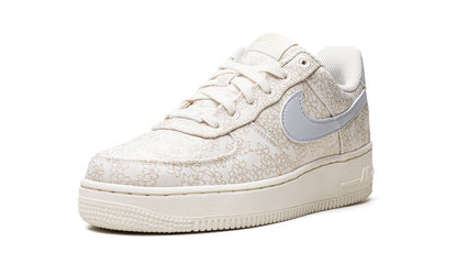 AIR FORCE 1 '07 SE JACQ WMNS "Flower Embroidery" DR6402 900