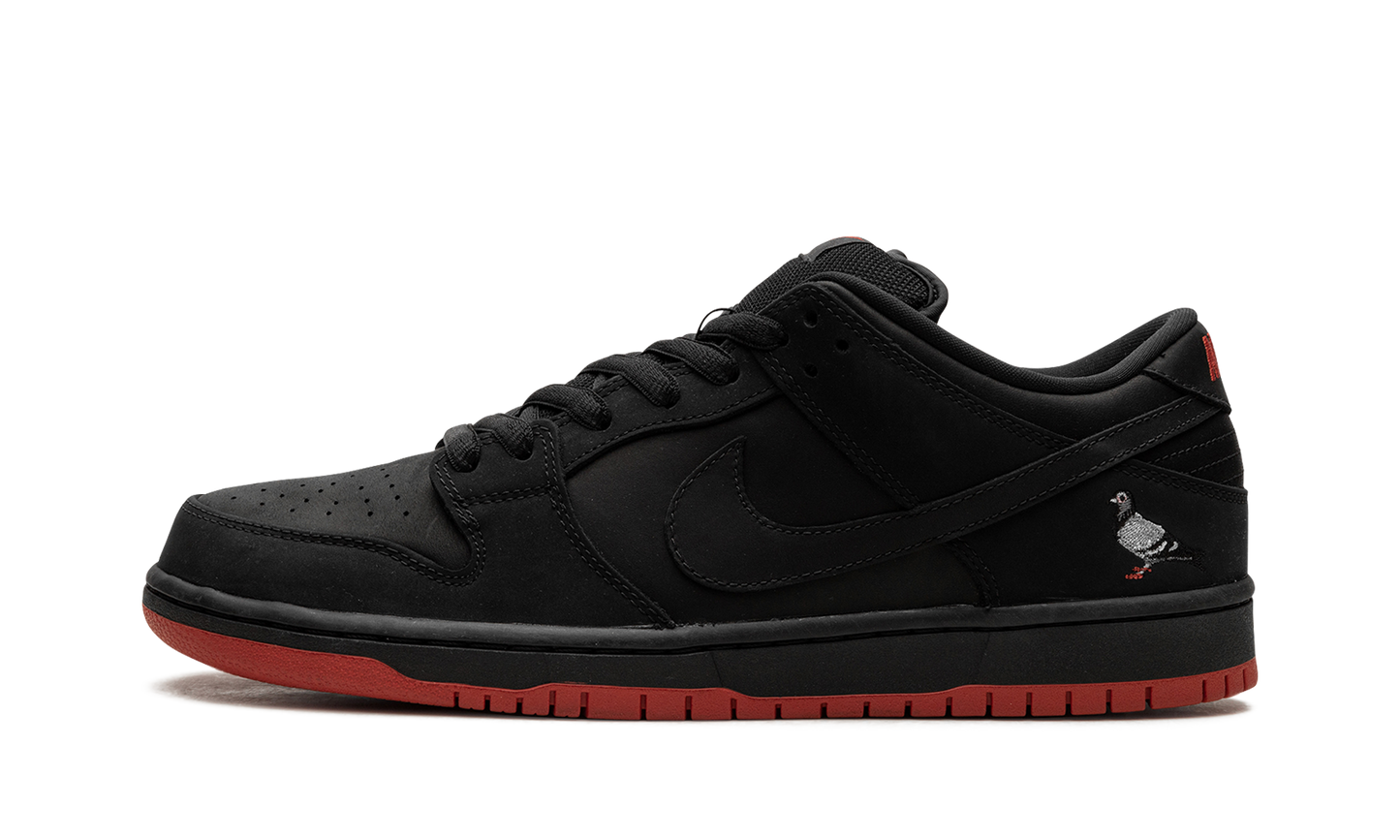 SB Dunk Low TRD QS "Black Pigeon" 883232 008